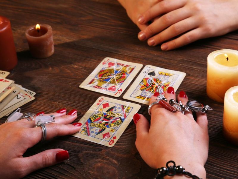 Cách Bói Bài Tú Lơ Khơ: Hướng Dẫn Chi Tiết Cho Người Mới 2 Cách Bói Bài Tú Lơ Khơ: Hướng Dẫn Chi Tiết Cho Người Mới image-1731640281773